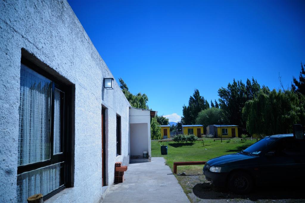 Hôtel Los Amigos à Los Antiguos Extérieur photo