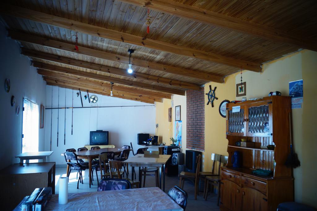 Hôtel Los Amigos à Los Antiguos Extérieur photo